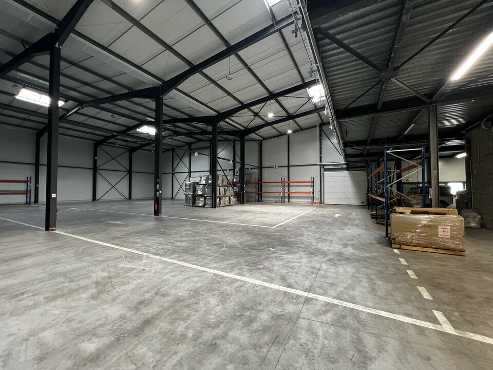 STENEN LOCATION-LOCAL D'ACTIVITE-ENTRAIGUES-SUR-LA-SORGUE-84