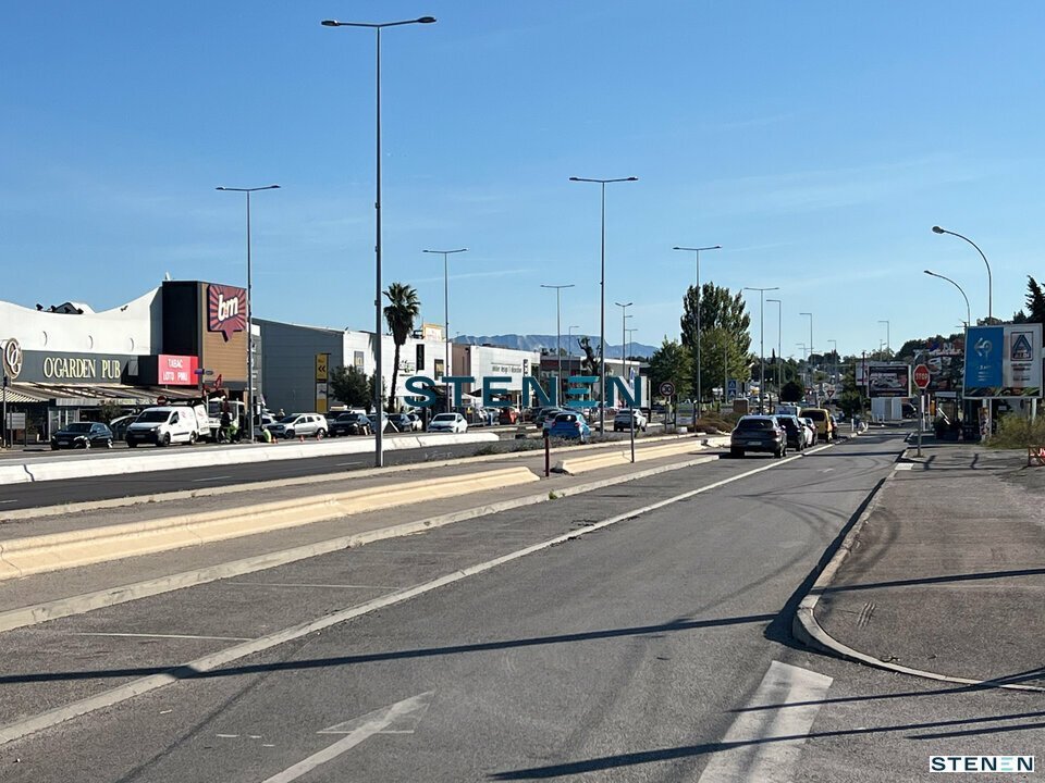 STENEN LOCATION-LOCAL COMMERCIAL-CABRIES-13