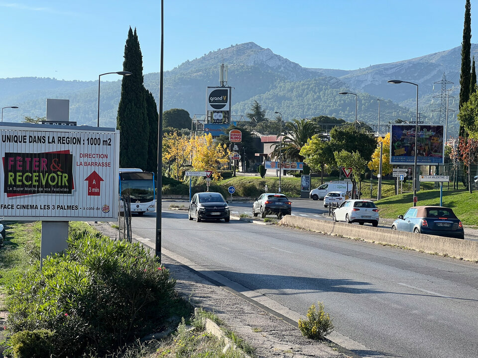 STENEN LOCATION-LOCAL COMMERCIAL-MARSEILLE-13