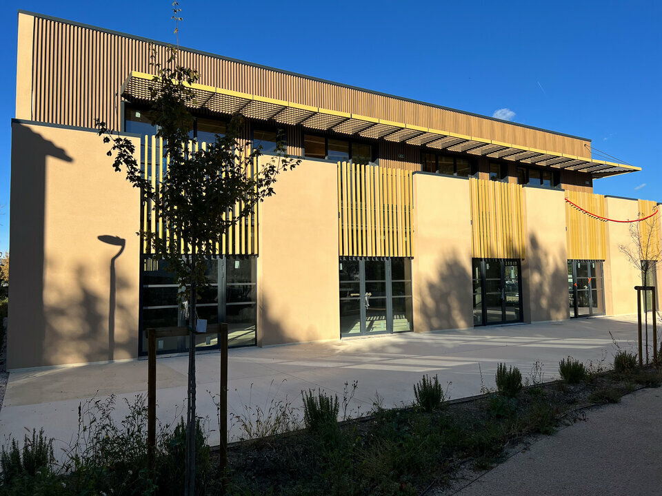 STENEN LOCATION-LOCAL COMMERCIAL-AUBAGNE-13