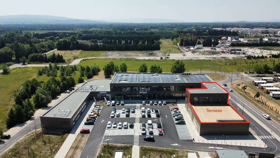 STENEN LOCATION-LOCAL COMMERCIAL-MONTEUX-84