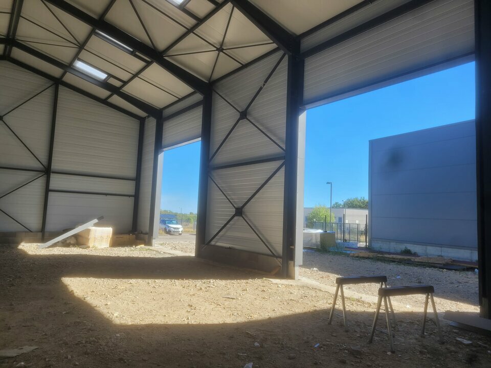 SAS VERSION LOCAL VENTE-ENTREPOT-ROMANECHE_THORINS-71