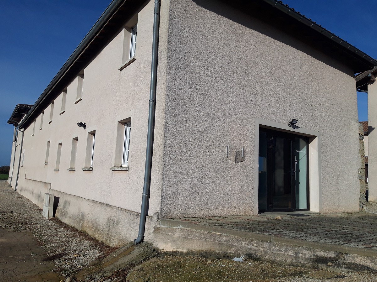 SAS VERSION LOCAL LOCATION-BUREAUX-CIVRIEUX-01