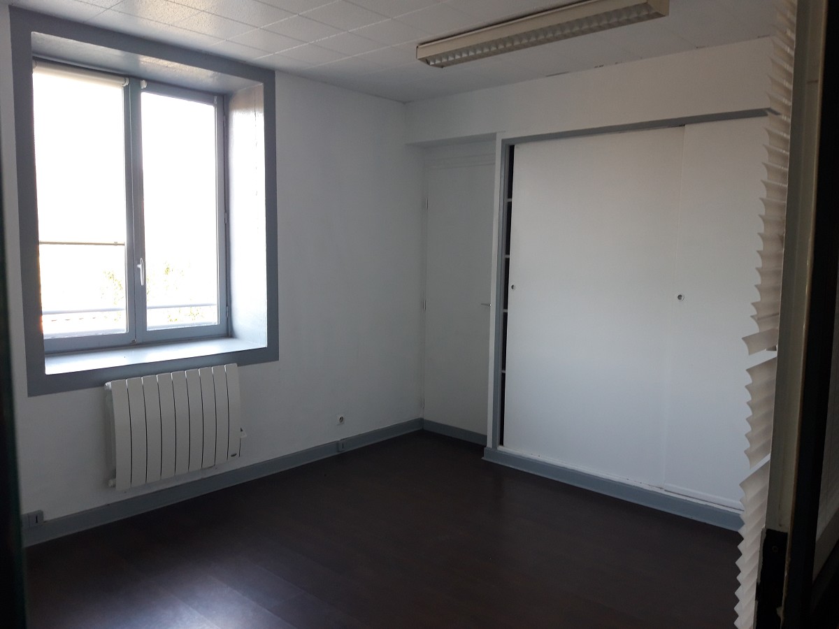 SAS VERSION LOCAL LOCATION-BUREAUX-CALUIRE-69