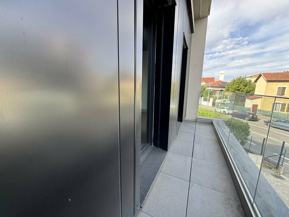 SAS VERSION LOCAL LOCATION-BUREAUX-VILLEFRANCHE_SUR_SAONE-69