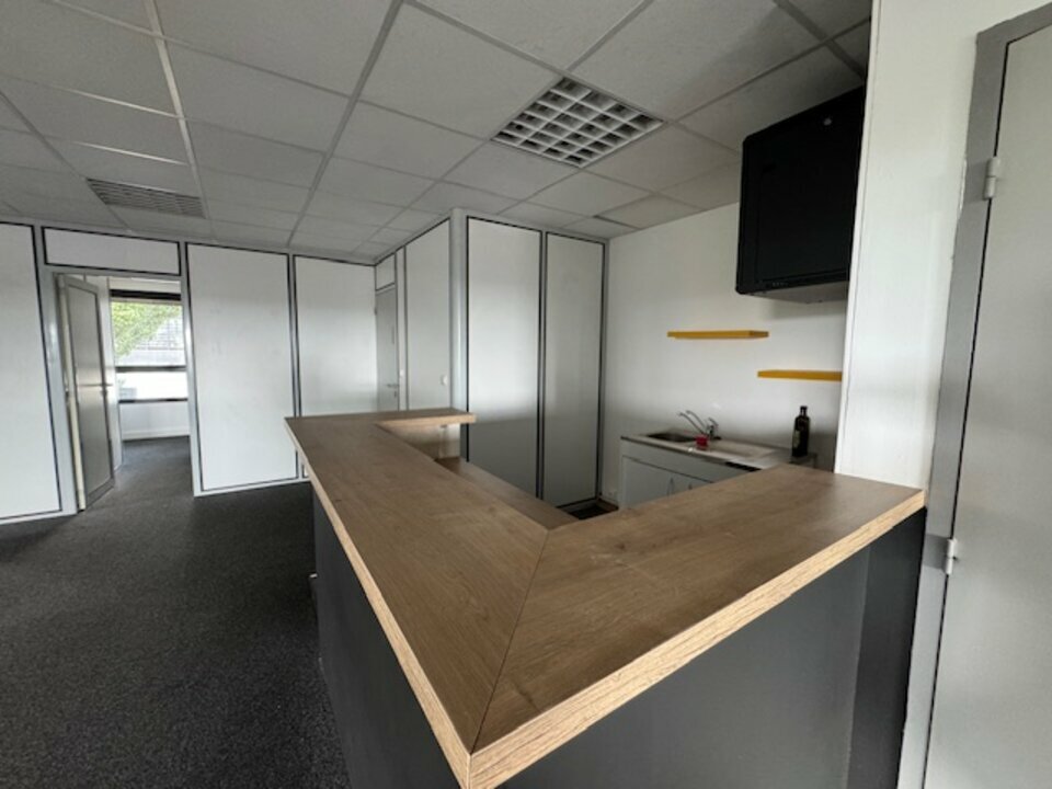 SAS VERSION LOCAL LOCATION-BUREAUX-LIMAS-69