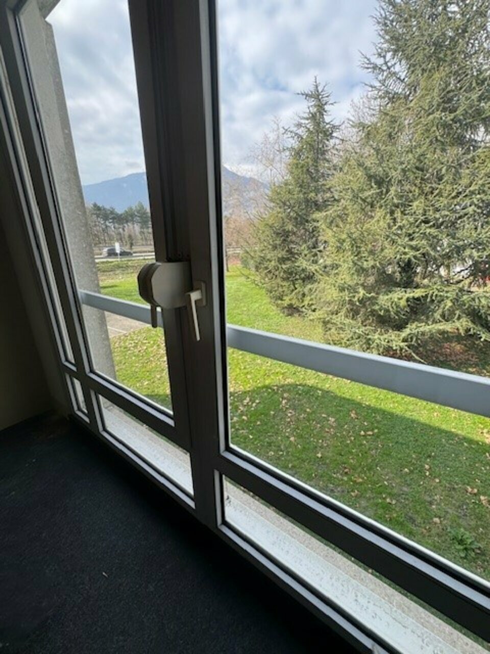 SAS VERSION LOCAL VENTE-BUREAUX-SAINT-MARTIN-LE-VINOUX-38