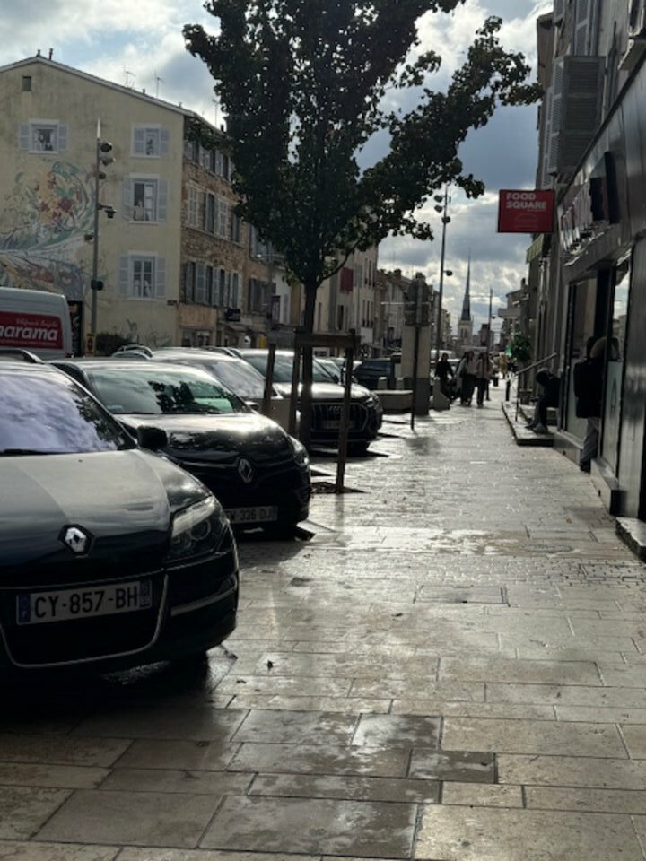 SAS VERSION LOCAL LOCATION-LOCAL COMMERCIAL-VILLEFRANCHE-SUR-SAONE-69