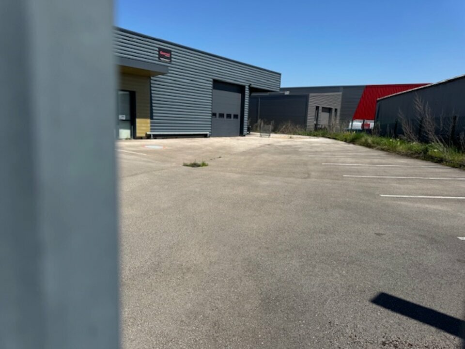 SAS VERSION LOCAL LOCATION-LOCAL D'ACTIVITE-ARNAS-69