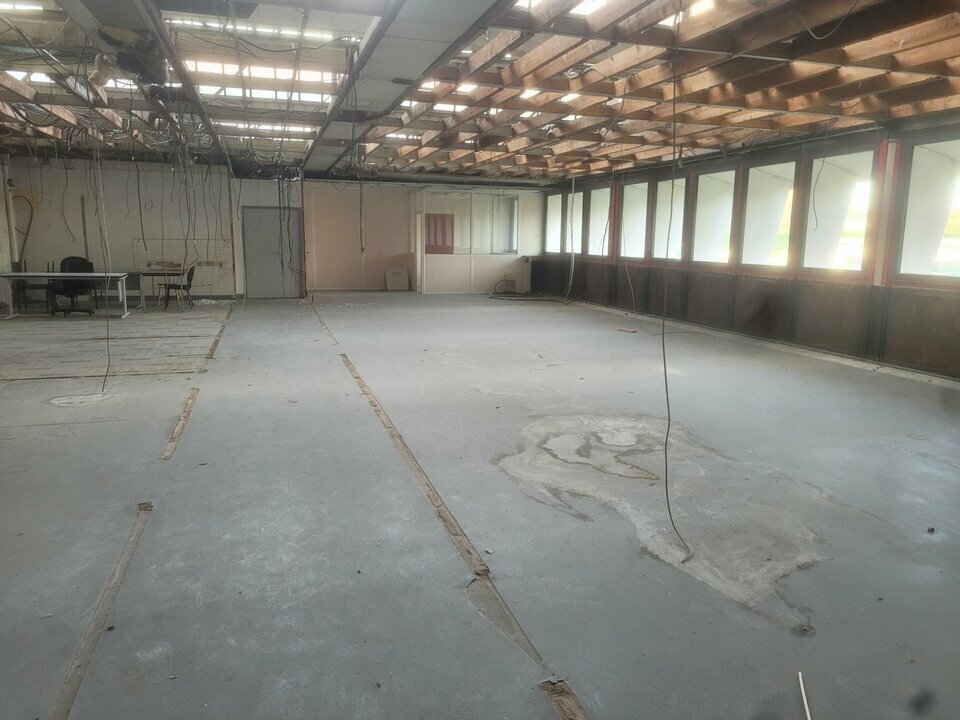 SAS VERSION LOCAL VENTE-BUREAUX-BELLEVILLE-69