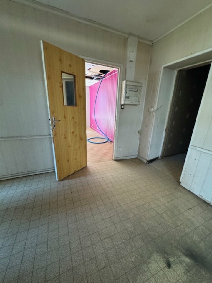 SAS VERSION LOCAL LOCATION-LOCAL COMMERCIAL-GLEIZE-69