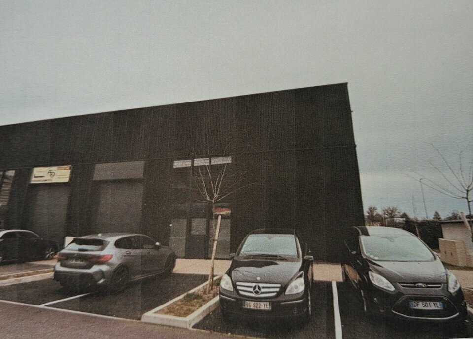 SAS VERSION LOCAL LOCATION-LOCAL D'ACTIVITE-TREVOUX-01
