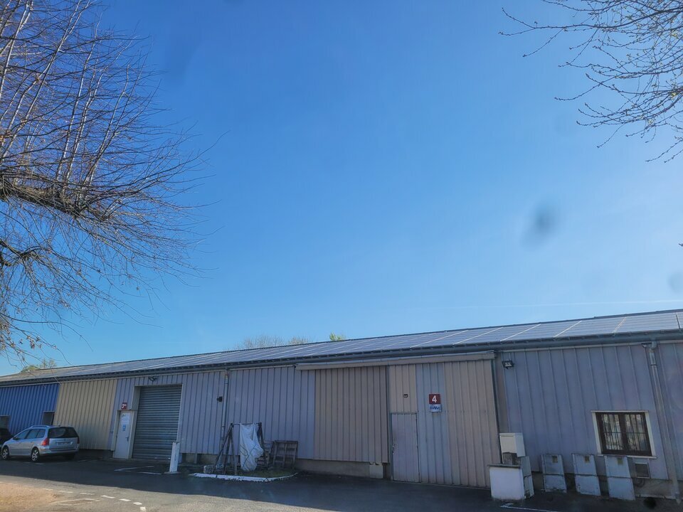 SAS VERSION LOCAL VENTE-ENTREPOT-TREVOUX-01