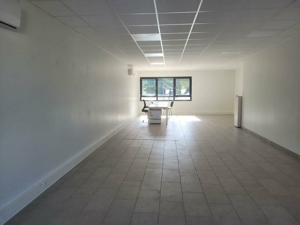 SAS VERSION LOCAL LOCATION-BUREAUX-ROCHETAILLEE_SUR_SAONE-69