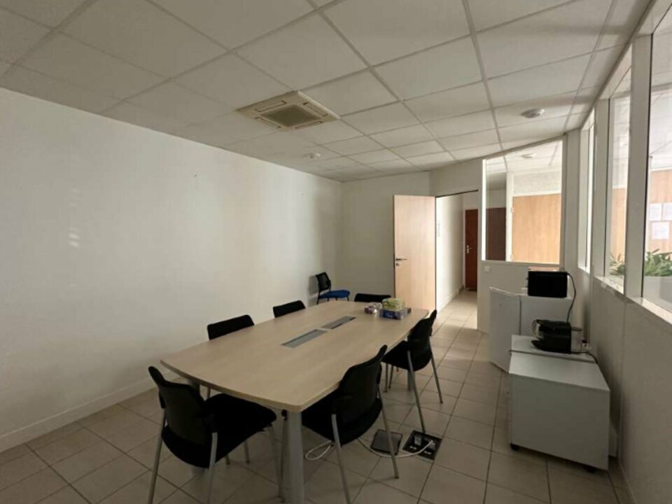 SAS VERSION LOCAL LOCATION-BUREAUX-LIMAS-69