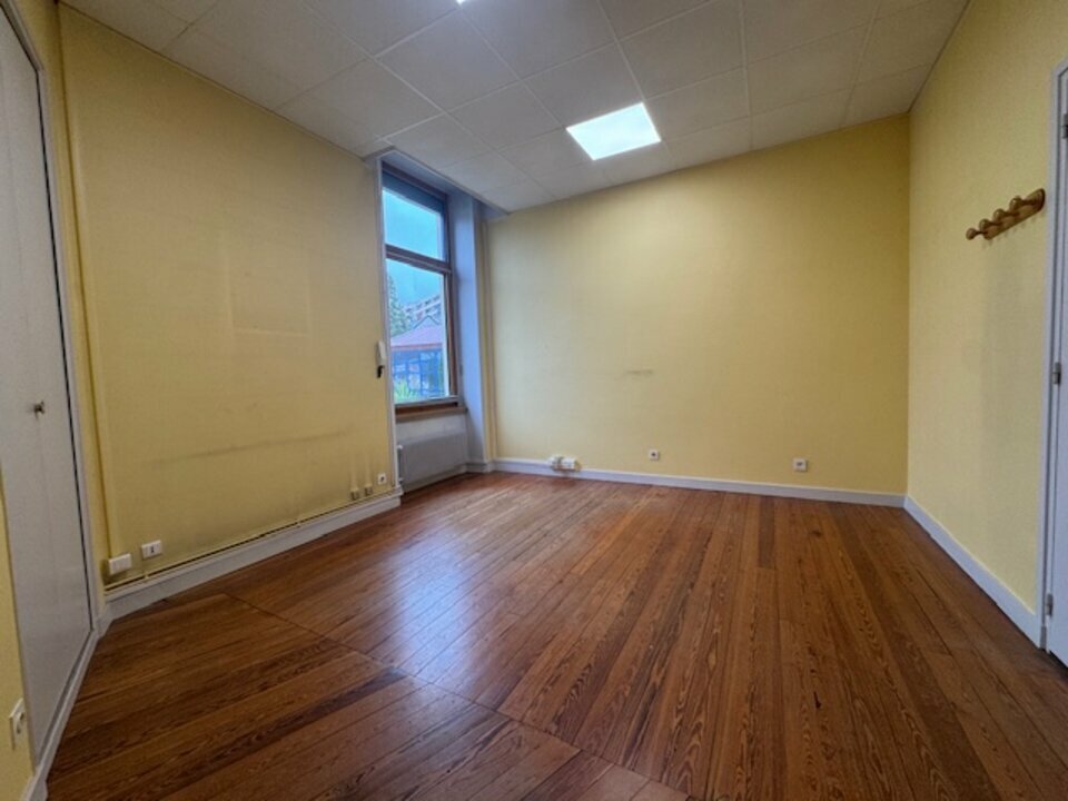 SAS VERSION LOCAL LOCATION-BUREAUX-VILLEFRANCHE-SUR-SAONE-69