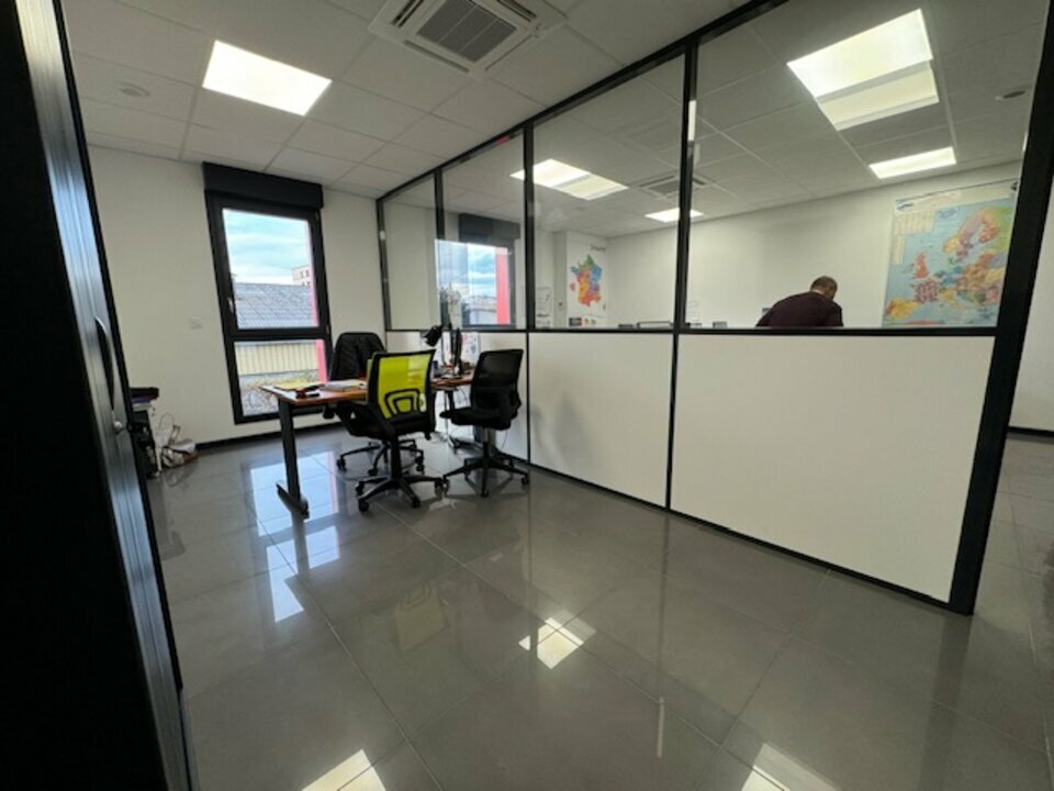 SAS VERSION LOCAL LOCATION-BUREAUX-VILLEFRANCHE_SUR_SAONE-69