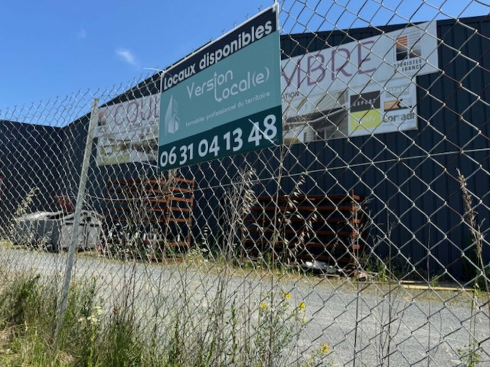 SAS VERSION LOCAL LOCATION-ENTREPOT-VILLEFRANCHE_SUR_SAONE-69