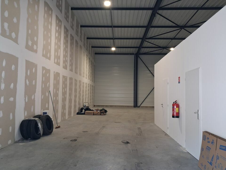 SAS VERSION LOCAL LOCATION-ENTREPOT-GUEREINS-01