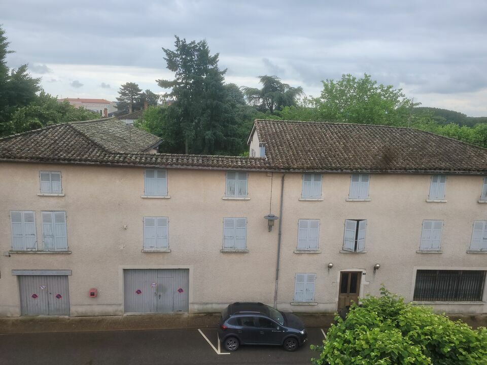 SAS VERSION LOCAL VENTE-IMMEUBLE-MONTMERLE-SUR-SAONE-01