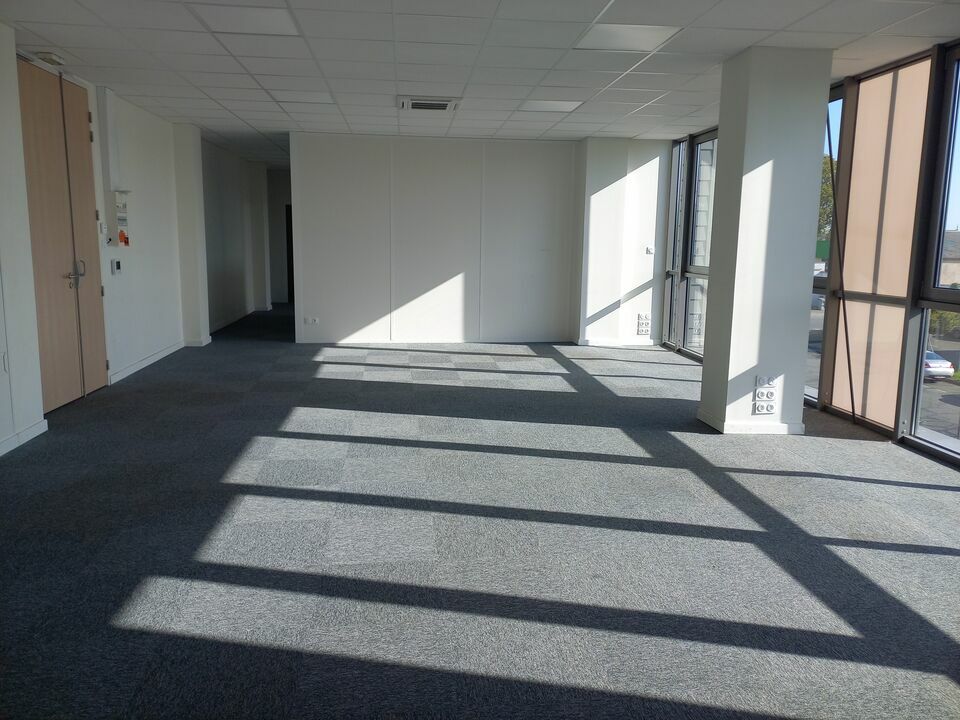 SAS VERSION LOCAL LOCATION-BUREAUX-BELLEVILLE-69