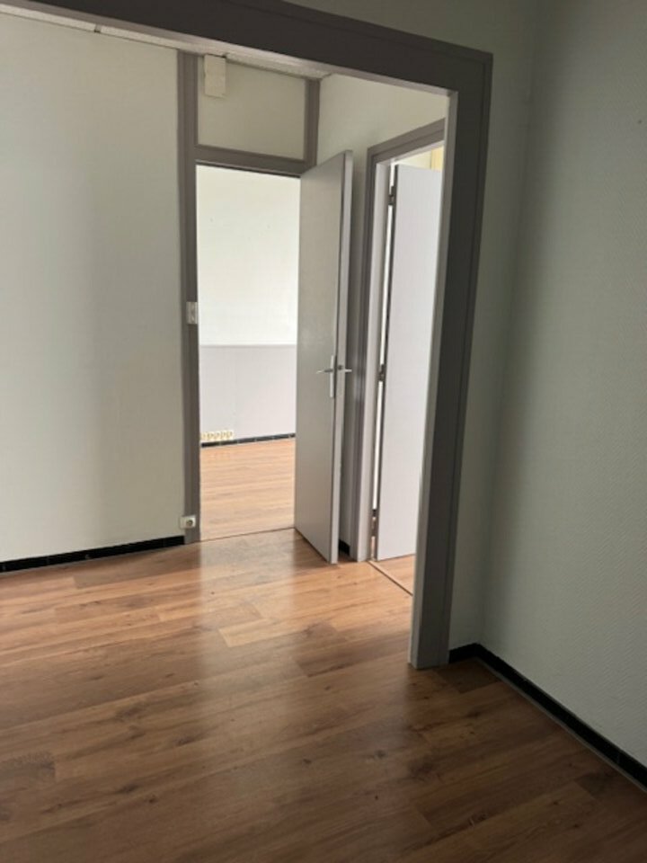 SAS VERSION LOCAL VENTE-BUREAUX-VILLEFRANCHE-SUR-SAONE-69