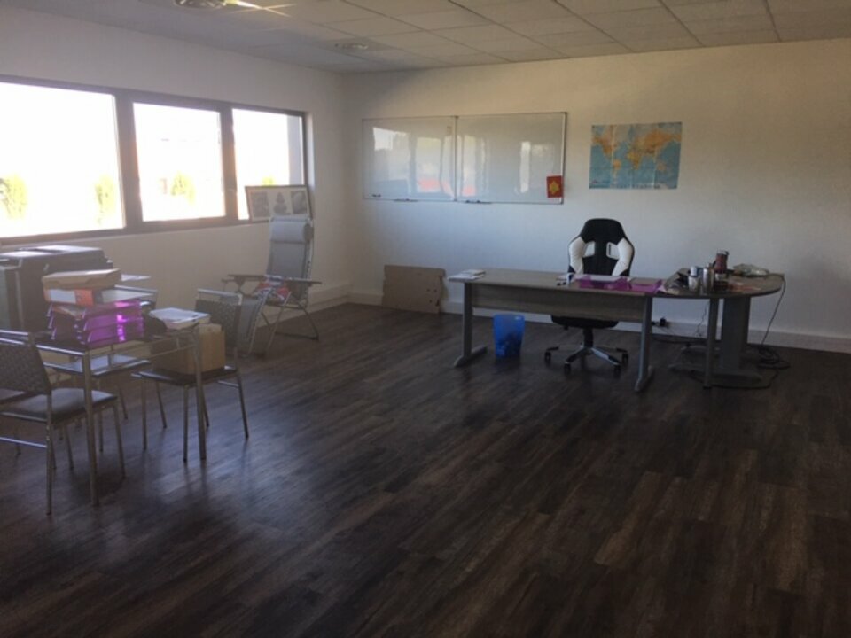 SAS VERSION LOCAL LOCATION-BUREAUX-LISSIEU-69