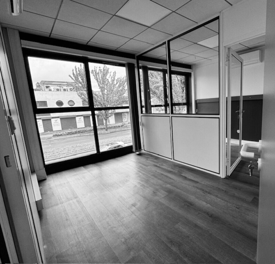 SAS VERSION LOCAL VENTE-BUREAUX-LIMAS-69