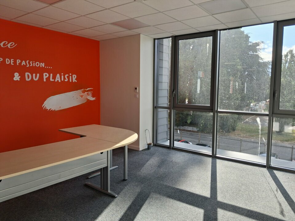 SAS VERSION LOCAL LOCATION-BUREAUX-BELLEVILLE-69