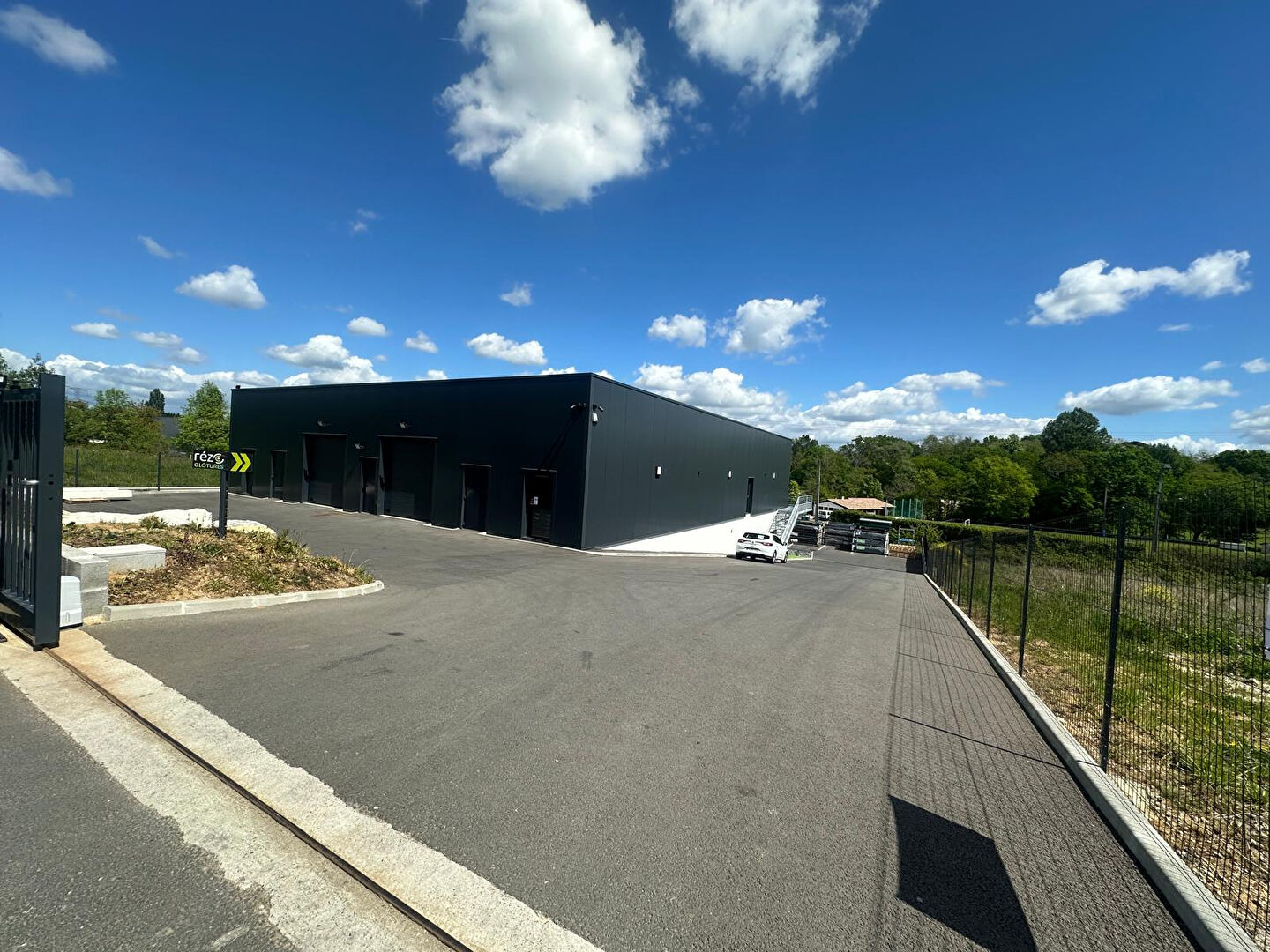 IMOSEO PRO LOCATION-ENTREPOT-MONTUSSAN-33