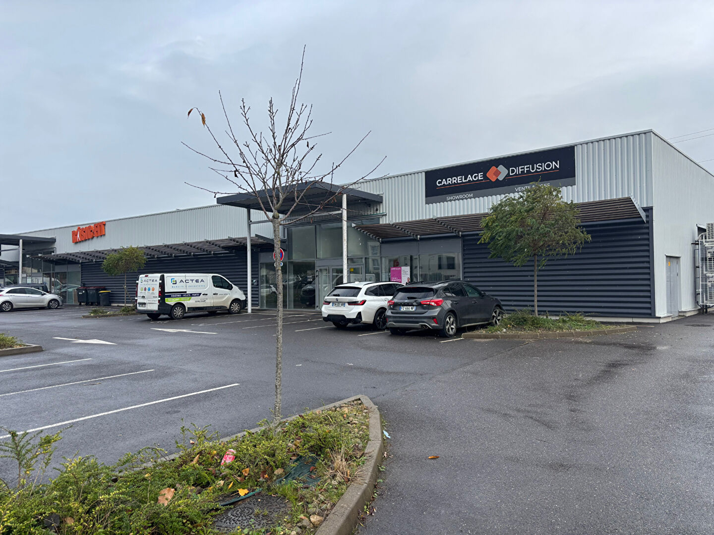 CBRE BENEDIC LOCATION-LOCAL COMMERCIAL-MARANGE_SILVANGE-57