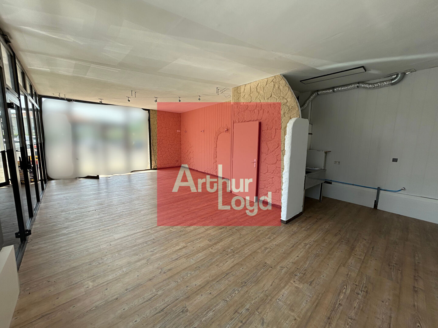 ARTHUR LOYD AGEN LOCATION-LOCAL COMMERCIAL-LAYRAC-47