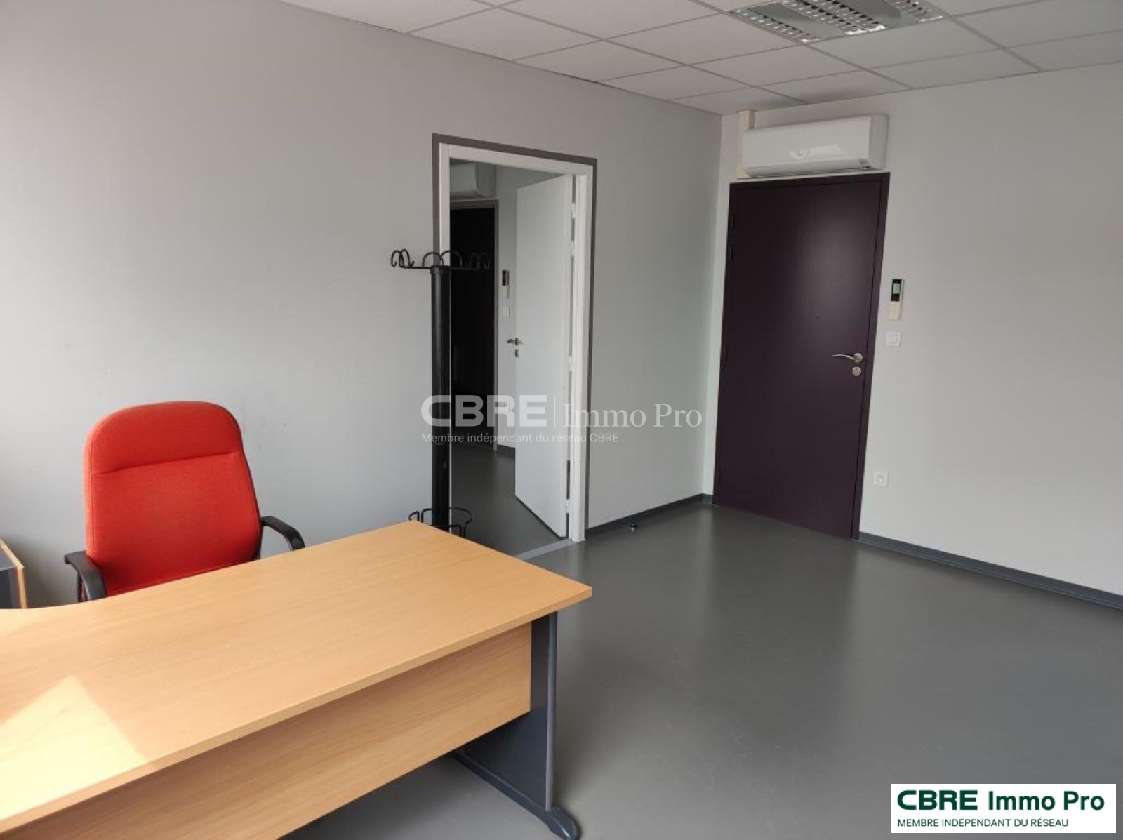 CBRE IMMO PRO LOCATION-BUREAUX-BIARD-86