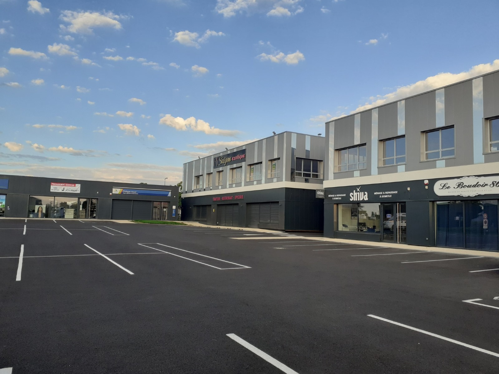 CBRE IMMO PRO LOCATION-LOCAL COMMERCIAL-BIARD-86