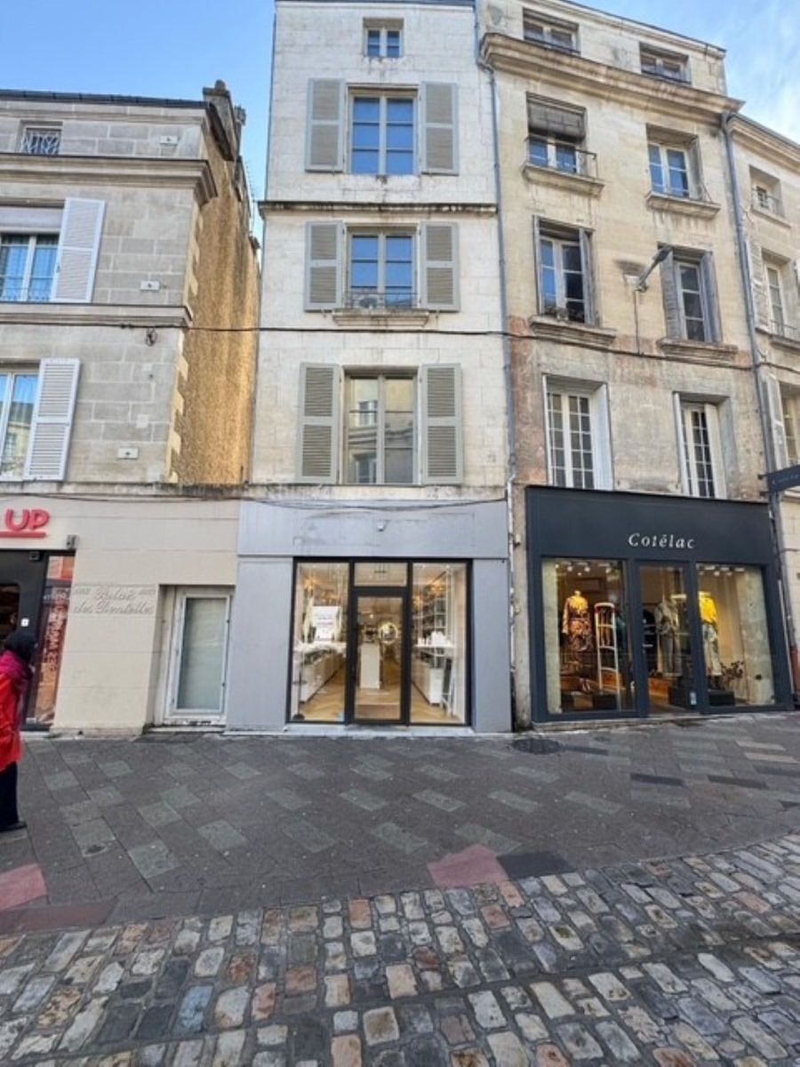 CBRE IMMO PRO LOCATION-LOCAL COMMERCIAL-POITIERS-86