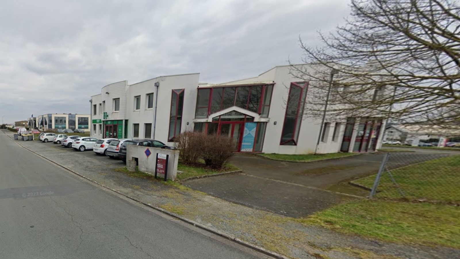 CBRE IMMO PRO LOCATION-LOCAL COMMERCIAL-POITIERS-86