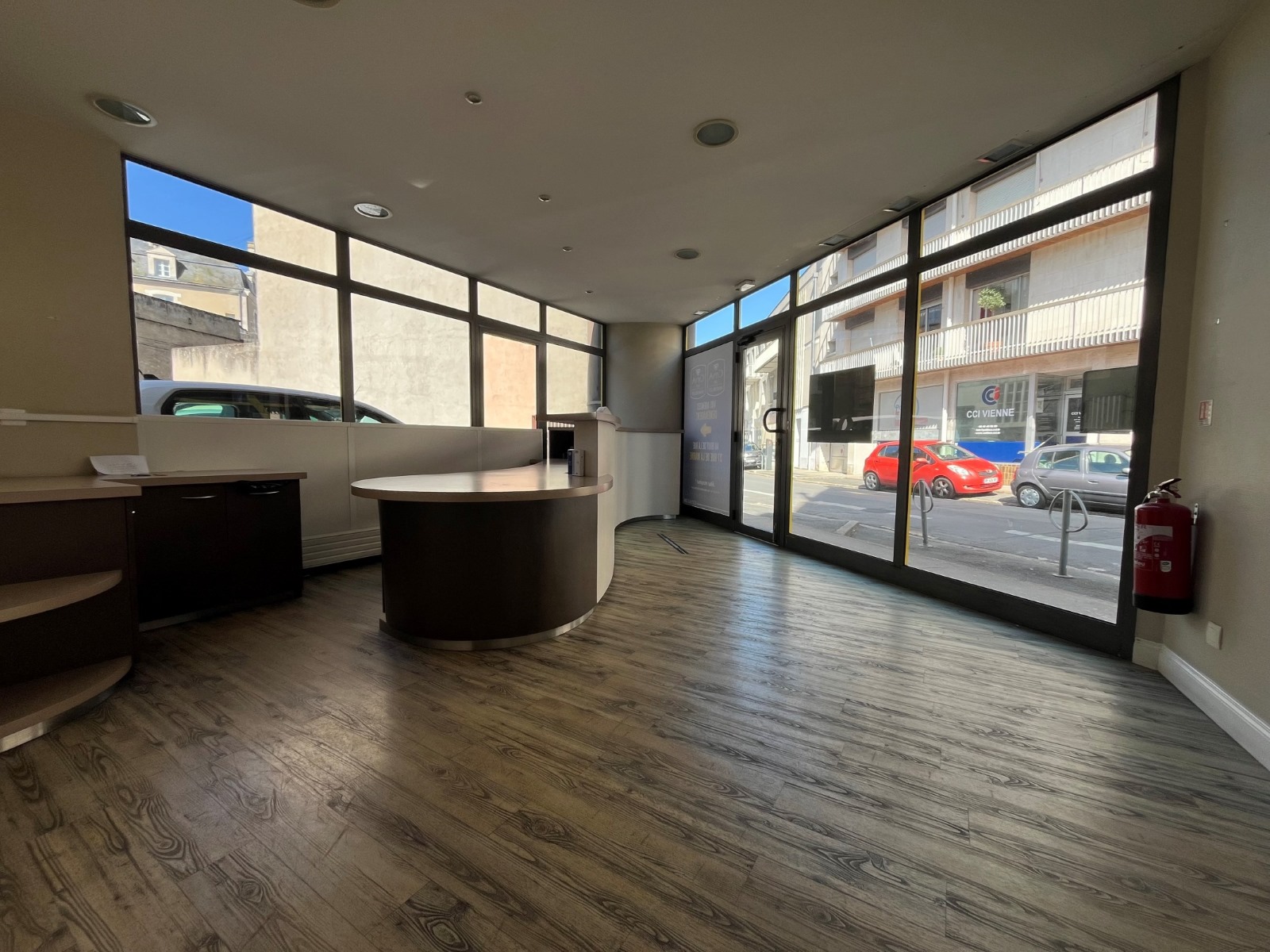 CBRE IMMO PRO LOCATION-LOCAL COMMERCIAL-POITIERS-86