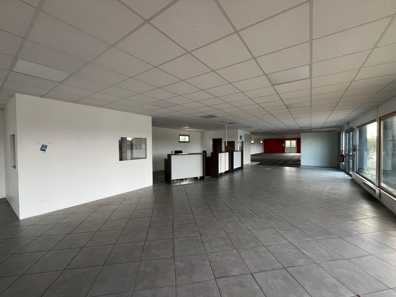 CBRE IMMO PRO VENTE-LOCAL COMMERCIAL-LA_PEYRATTE-79