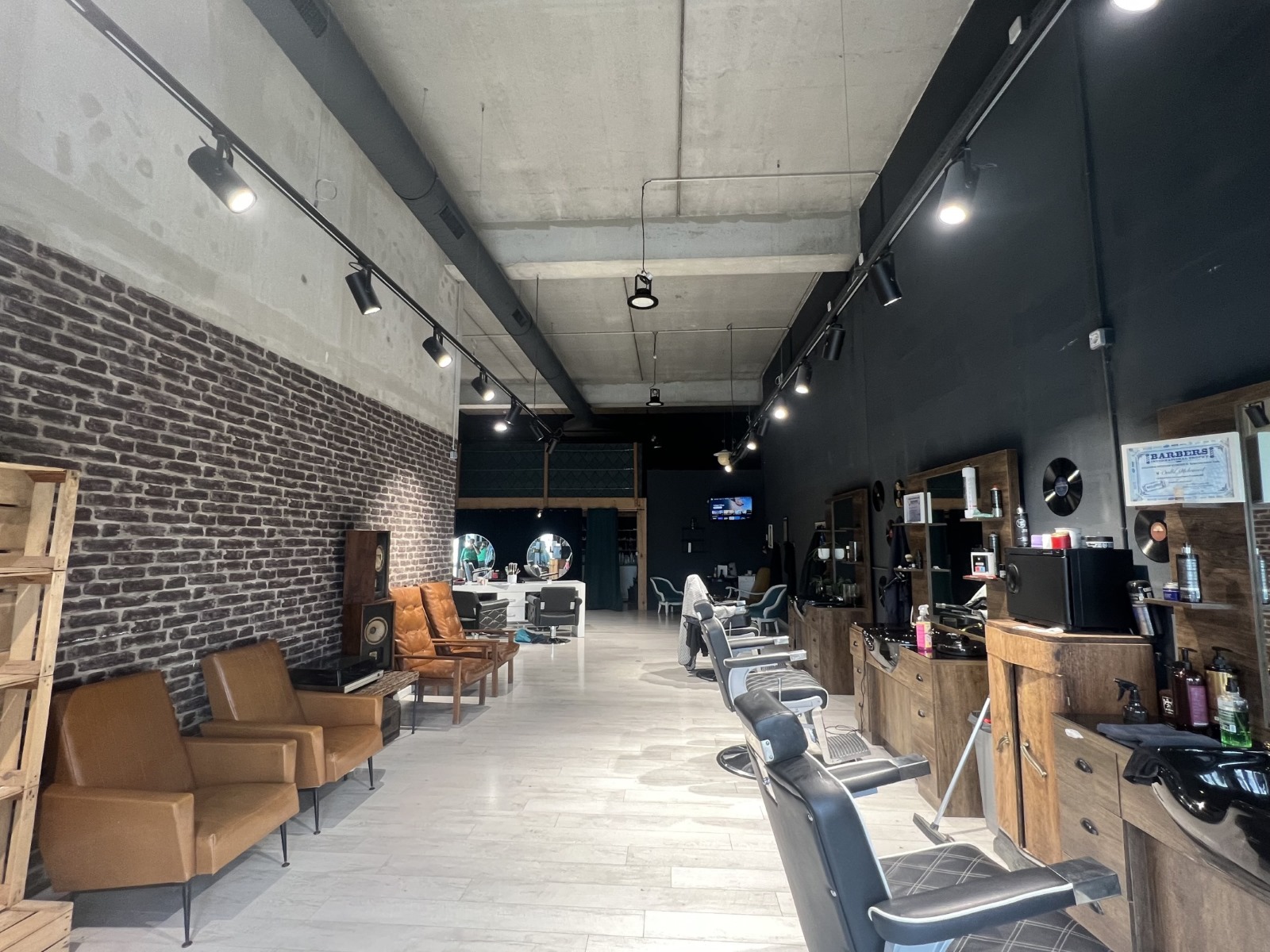 CBRE IMMO PRO LOCATION-LOCAL COMMERCIAL-BIARD-86