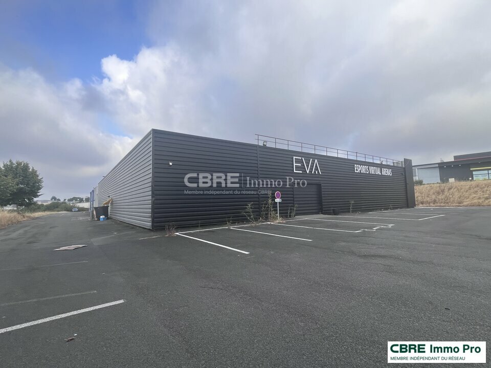 CBRE IMMO PRO LOCATION-LOCAL COMMERCIAL-CHAMPNIERS-16