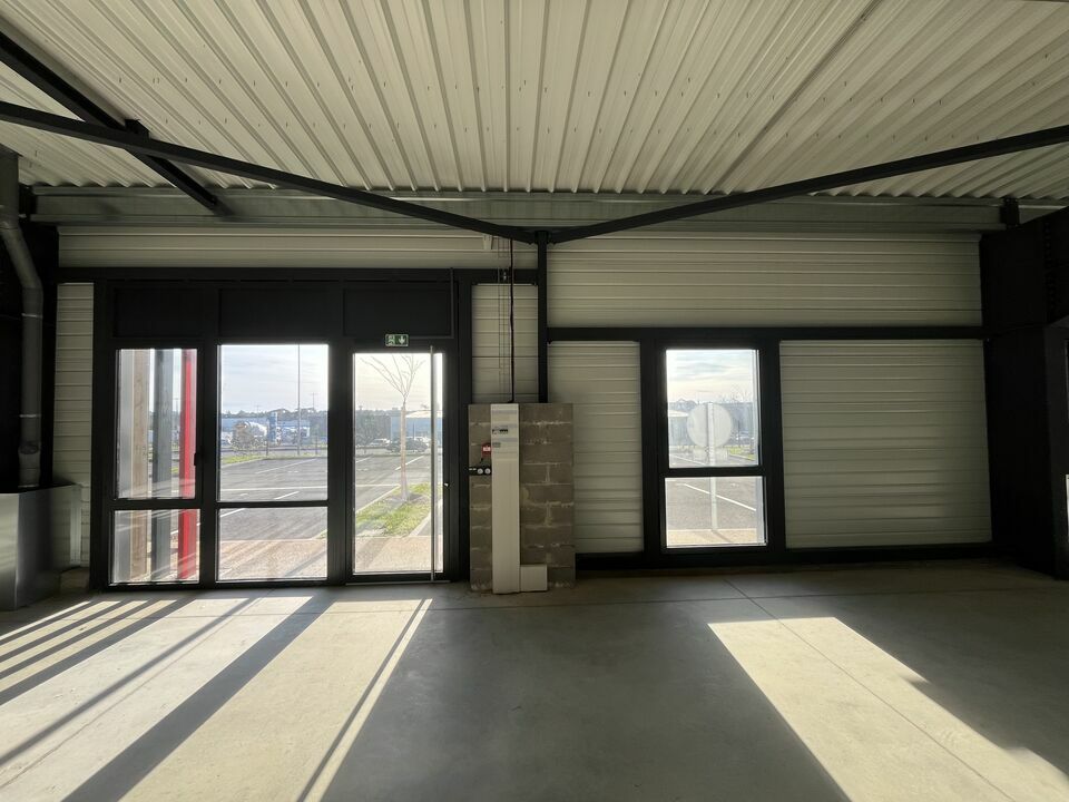 CBRE IMMO PRO LOCATION-LOCAL COMMERCIAL-POITIERS-86