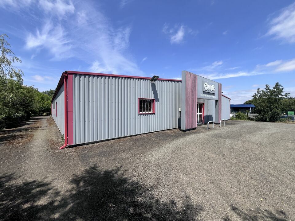 CBRE IMMO PRO VENTE-LOCAL COMMERCIAL-AZAY_LE_BRULE-79