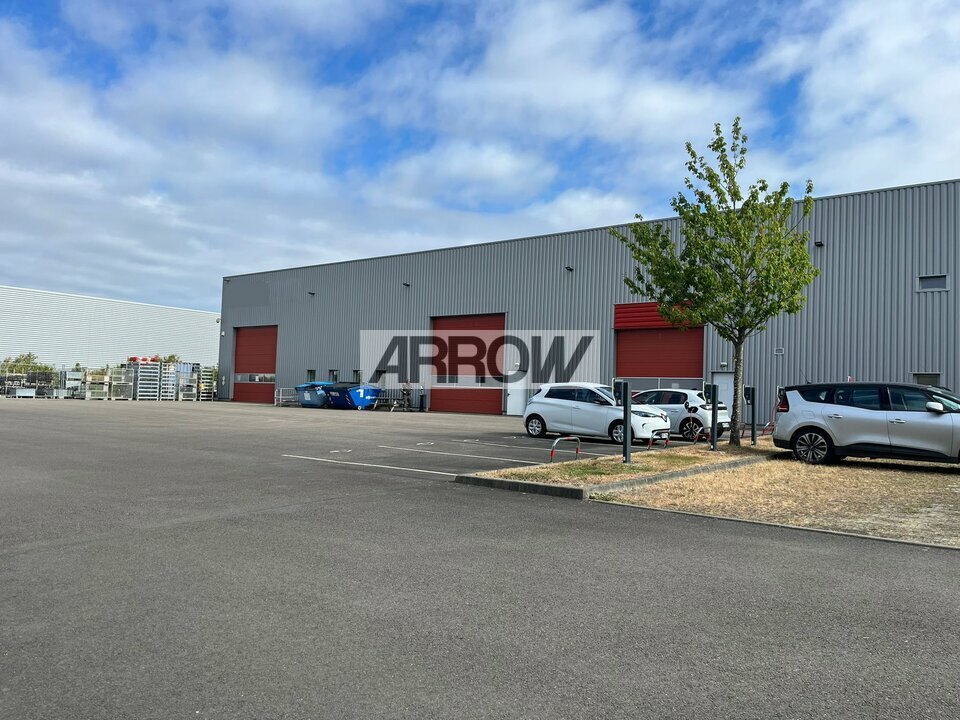 ARROW VANNES LOCATION-ENTREPOT-CAMPBON-44