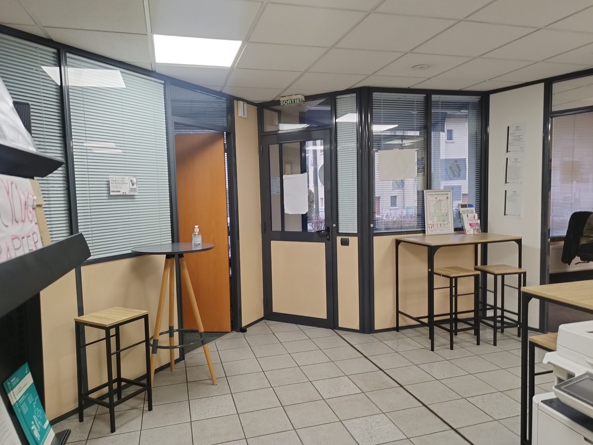 L3P VENTE-LOCAL COMMERCIAL-CLUSES-74